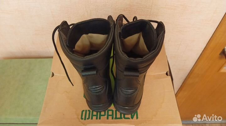 Ботинки с высокими берцами хромовые