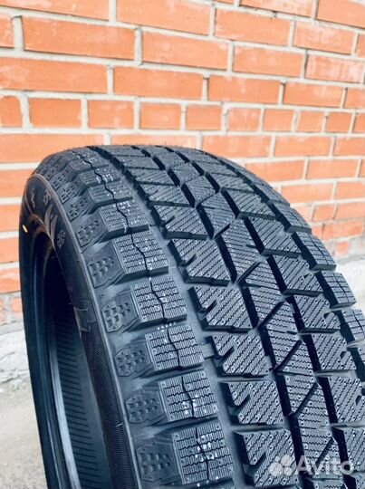 Sailun Ice Blazer Arctic SUV 235/70 R16 106S