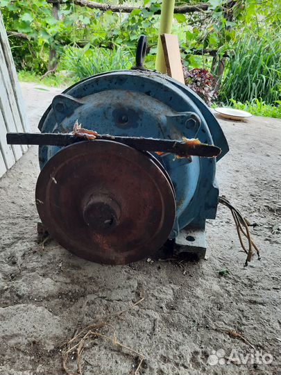 Мотор б/у. 5т. Самовывоз
