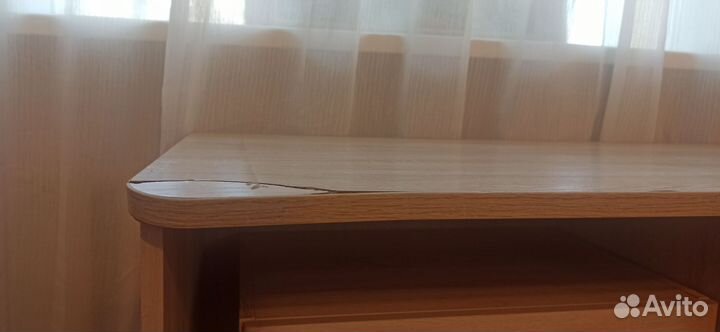 Письменный стол