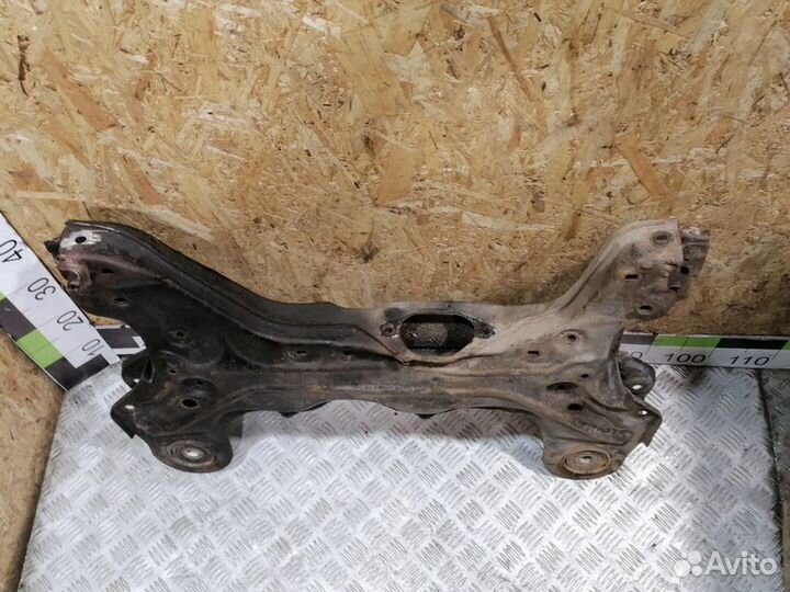 Балка передняя поперечная Skoda Octavia 2000 2011