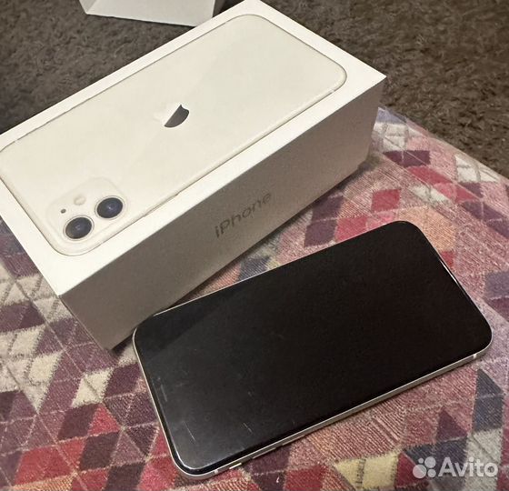 iPhone 11, 64 ГБ