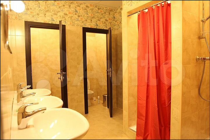 Комната 23 м² в 4-к., 2/4 эт.