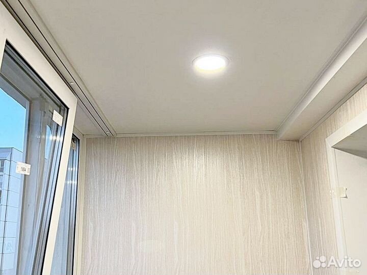 Остекление балконов под ключ