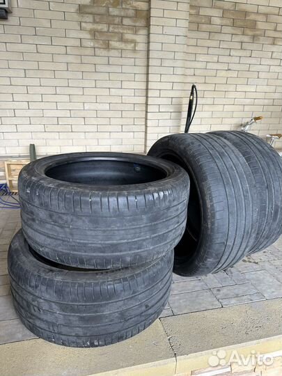 Pirelli P Zero 275/40 R21