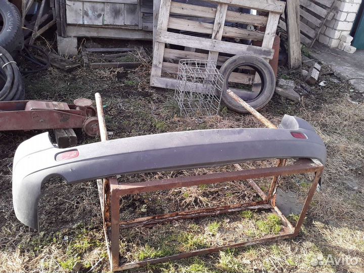 Бампера и решотка на тайота ноах 1998г.в