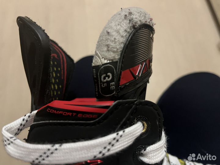 Коньки хоккейные