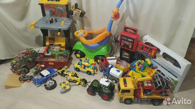 Брендовые игрушки для мальчика