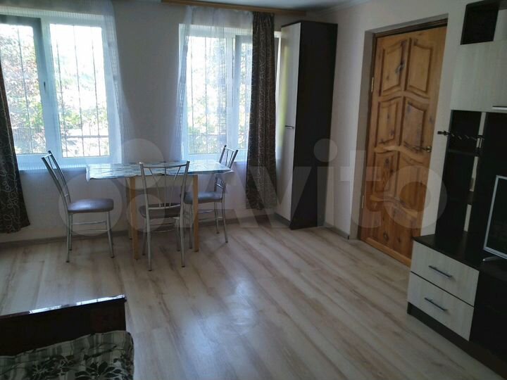 Дом 35 м² на участке 1 сот.