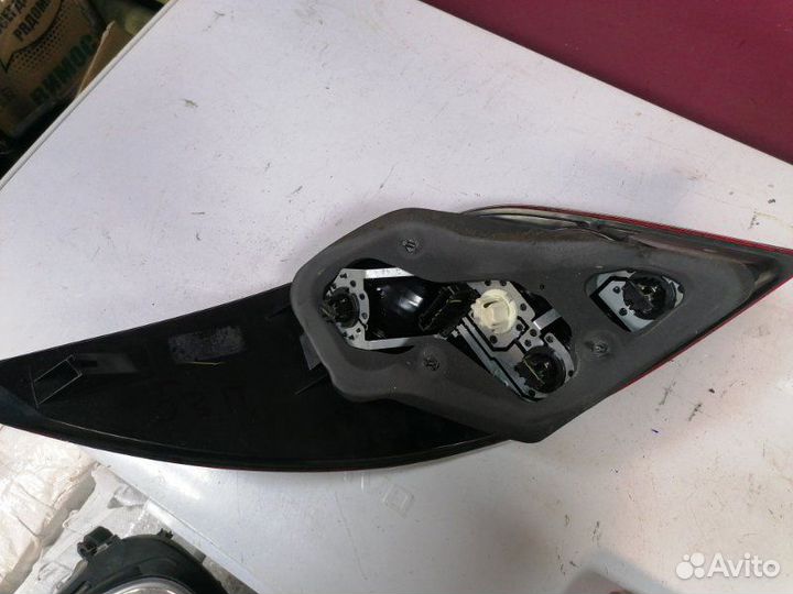 Фонарь задний задний правый Mercedes Benz R 320Cdi