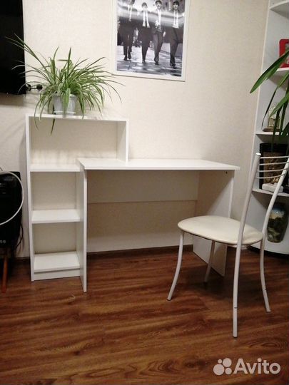 Стол письменный «Квартет-2» белый