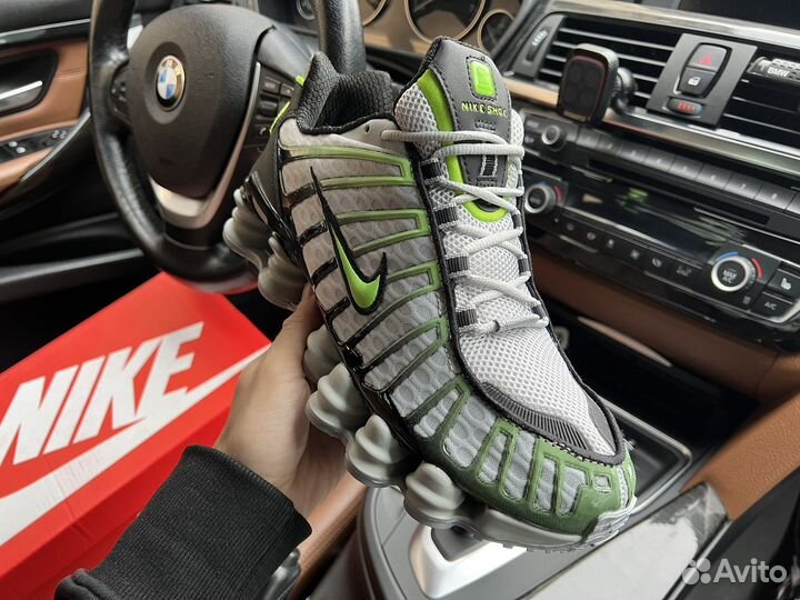 Кроссовки Nike Shox