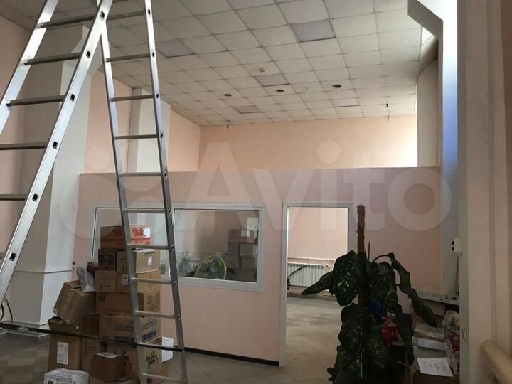 Торговое помещение, 180 м²