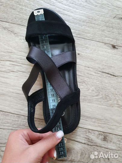 Сандалии, босоножки