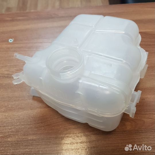 Бачок расширительный Chevrolet Cruze, Opel Astra J