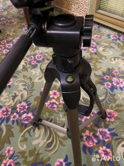 Штатив для фотоаппарата