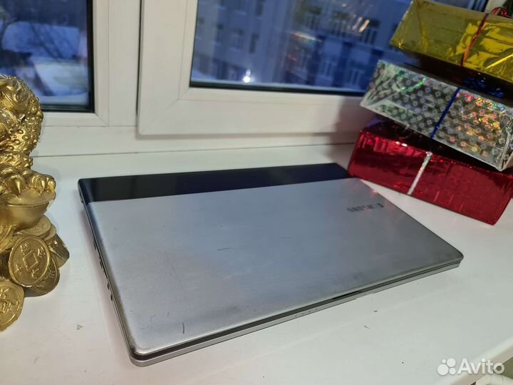 Ноутбук 17.3 Samsung np305e7a