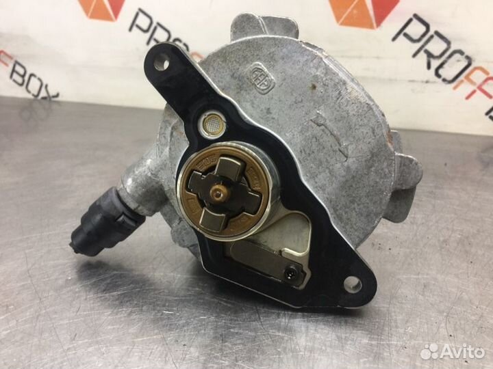 Насос вакуумный Mercedes C-Class W204 M271 1.8TI