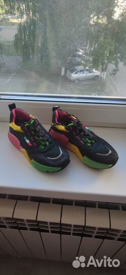 Кроссовки для девочки