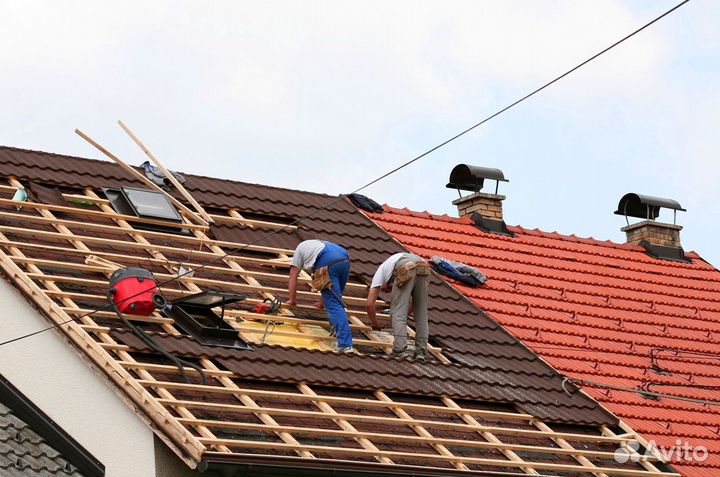 Кровельные работы / бригада строителей