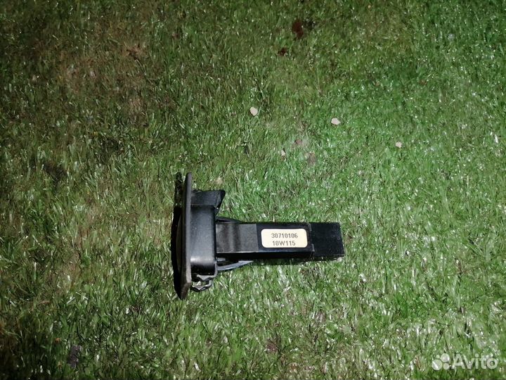 Кнопка аварийной сигнализации 30710106 Volvo V70 S