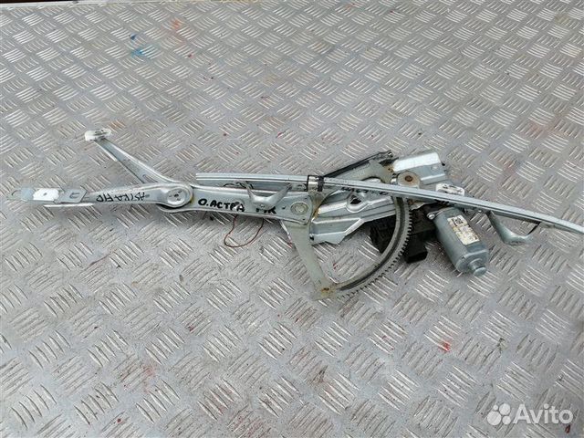 Стеклоподъемник передний правый Opel Astra H L69