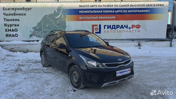 Решетка вентиляционная левая Kia Rio X (X-Line) 97