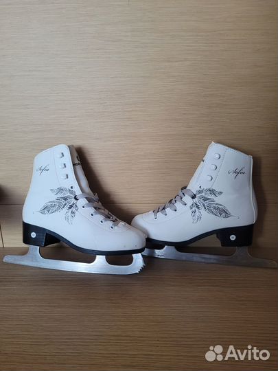 Коньки фигурные детские 35 размер