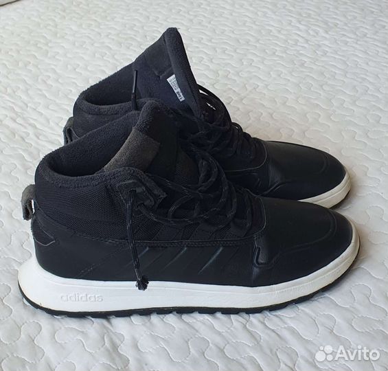 Кроссовки осенние adidas