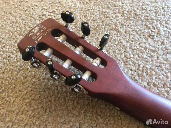 Электроакустическая гитара Cort Sunset-Nylectric-N