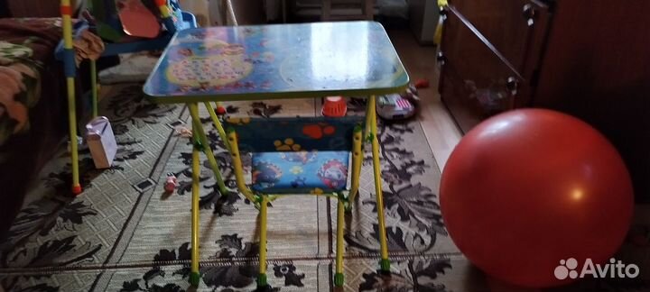 Детский столик и стульчик