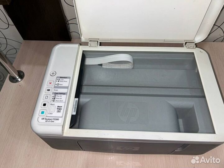 Принтер HP струйный Deskjet F2280