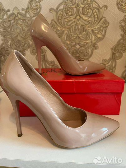 Босоножки 37