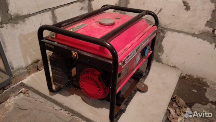 Бензиновый электрогенератор Matrix