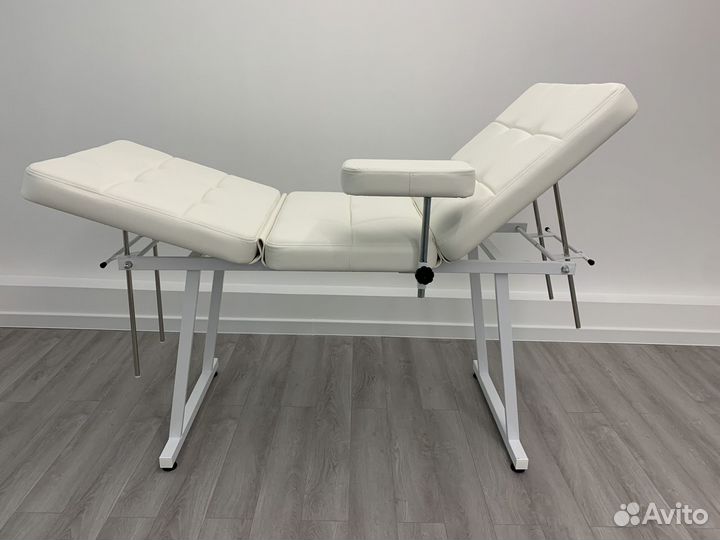 Кушетка косметологическая новая