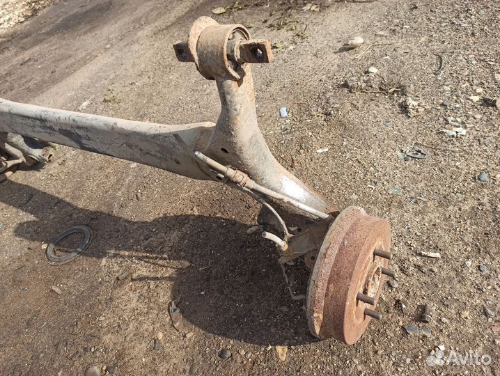 Балка задняя Mitsubishi Colt Z30