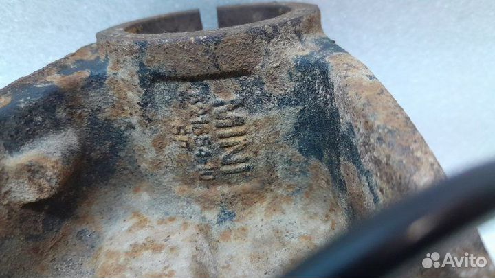 Кулак поворотный передний правый Mini Cooper R50