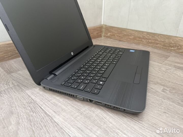 HP LapTop 15 (SSD)