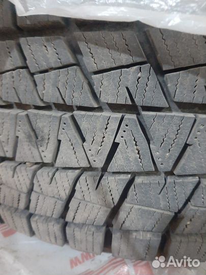 Bridgestone Blizzak 225/60 r17