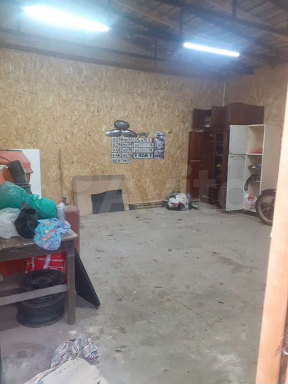 Гараж, > 30 м²