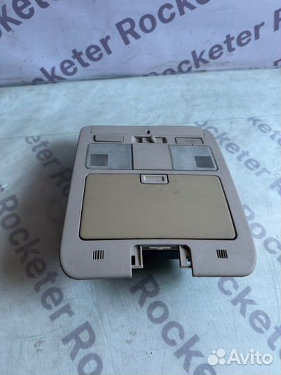 Плафон освещения передний Nissan Fuga 2006