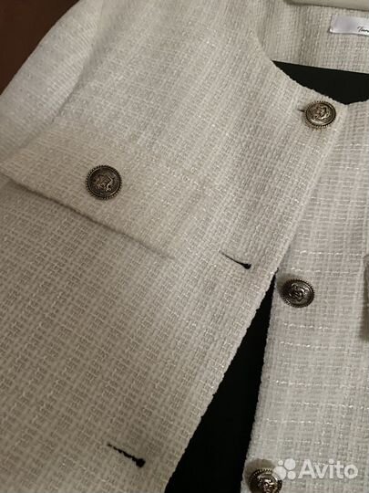 Пиджаки и жакеты женские