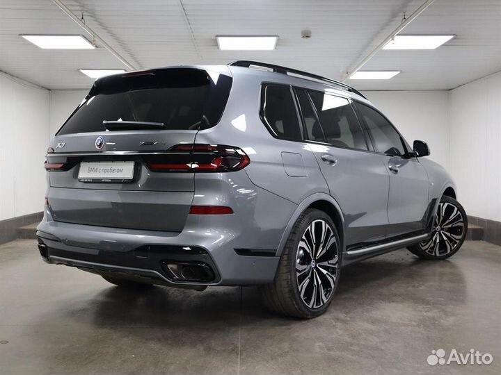 BMW X7 3.0 AT, 2023