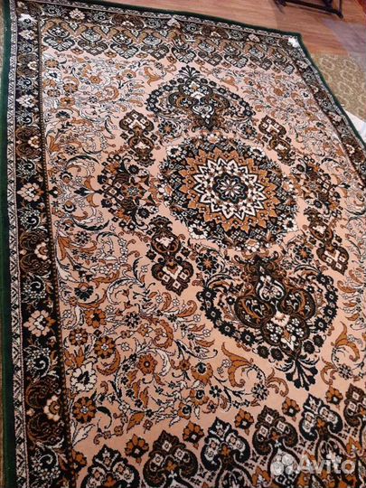 Ковер новый 2.92 на 2.50 м