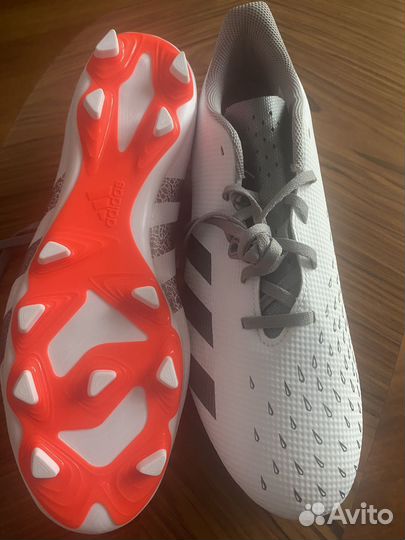 Бутсы adidas predator