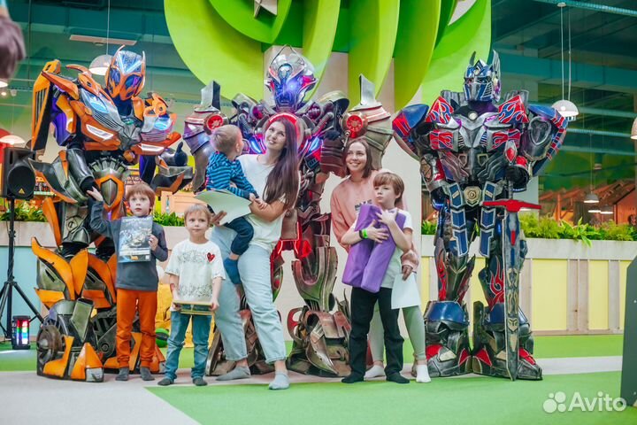 Шоу роботов трансформеров на детский праздник