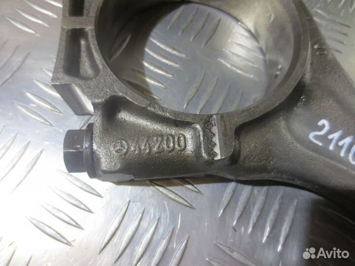 Шатун Mercedes-Benz A4220300420