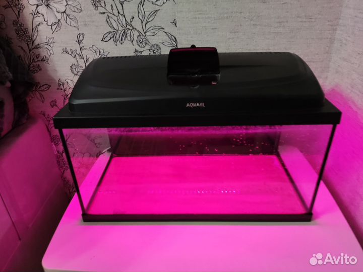 Аквариум, светильник для аквариума, грунт