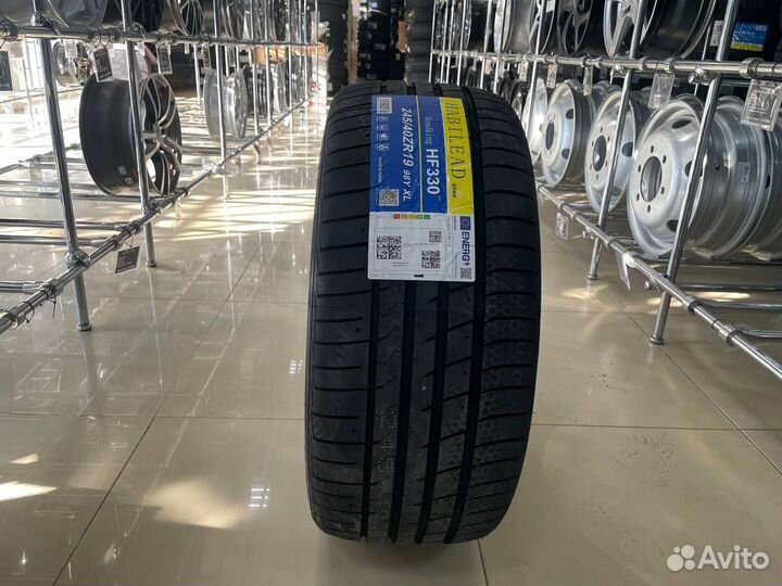 Habilead HF330 245/40 R19 98Y