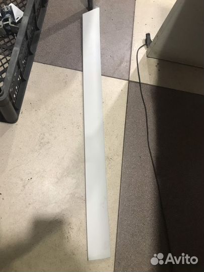 Молдинг задней правой двери(верхний) audi A4 1999